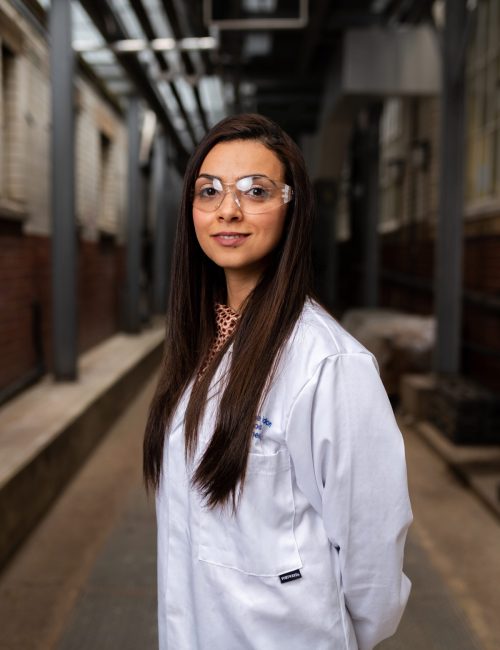 portrait-of-chemical-engineer-3861445.jpg